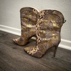 Stiletto Snake Cowboy Boots
